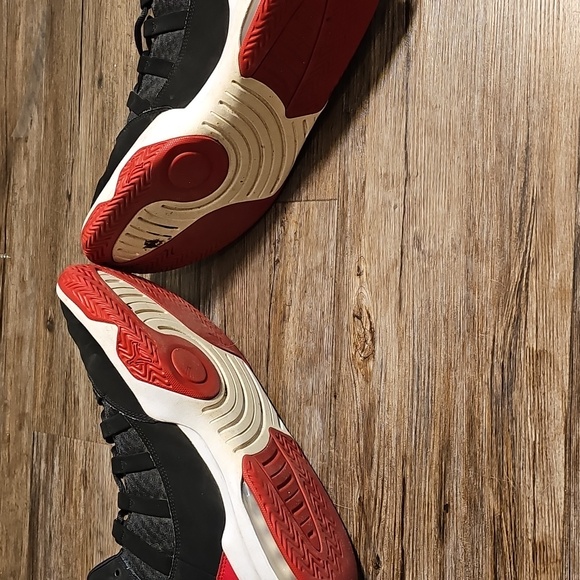 Nike Air Jordan Black and Red Hitop Sneakers Sz 13 - Picture 5 of 6